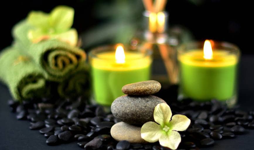 HOT STONE MASSAGE